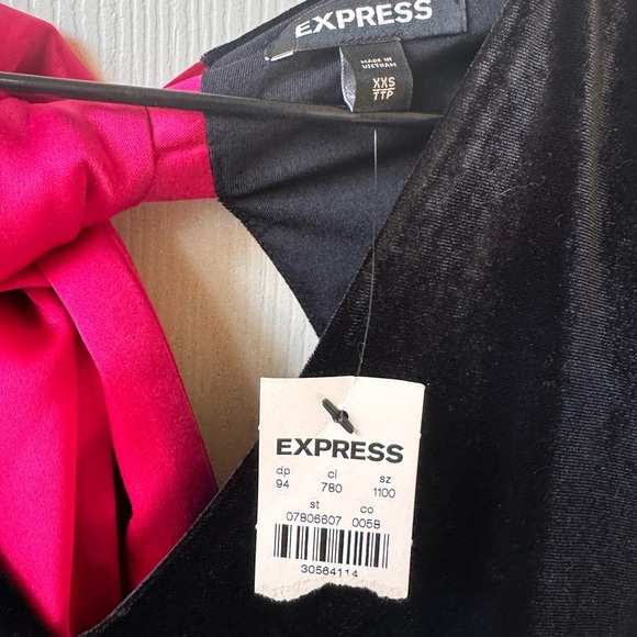 NWT Express Velvet Pink Bow Back Black Velvet Mini Dress XXS - Picture 14 of 14